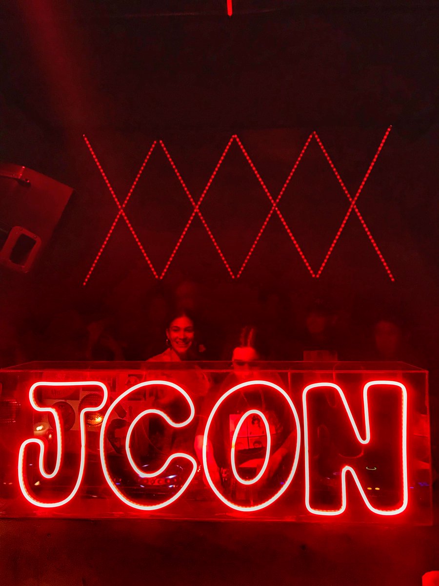 reneepabalate's tweet photo. mama always doin' it right 🌹✨📀
 #JCONMIXTAPE 

@jessconnelly https://t.co/yD5cM59thV