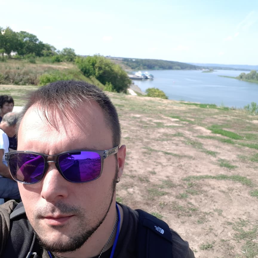 Pedromunozmoro's tweet photo. Disfrutando de la estepa rusa en #Tartaristán mientras empieza el curso de #traceología de #Bolgar donde haremos nuestro aporte

#5thBolgarInternationalArchaeologicalFielSchool #Traceology #Archaeology #PenseQueEranVacacionesPeroNo #Holidays #Russia #MetalUseWear #PhD https://t.co/b2HqVHysxU