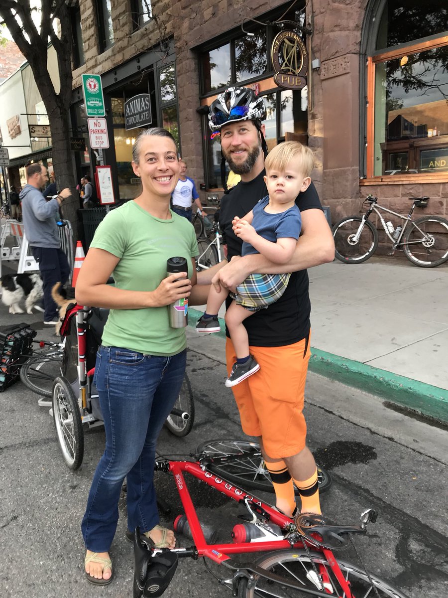 DurangoTransit's tweet photo. Bike to Work Day is rolling! #cleancommuteweek #biketowork #getarounddurango https://t.co/7TJPbxOD2Y