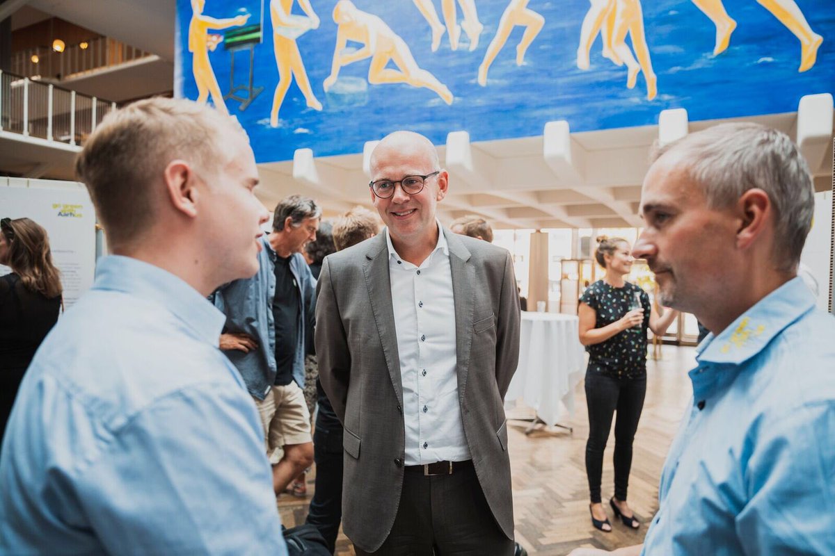 Top 100 climatesolutions in DK presented by <a href="/Realdaniadk/">Realdania</a> &amp; <a href="/Sustainia/">Rasmus @ Sustainia</a> with 11 climateprojects from Aarhus! #iCapitalAwards #iCapitalAarhus