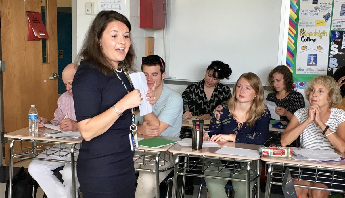 fcpswl's tweet photo. It’s a modified Frayer - looks like it but it’s adapted to conversation.
While not revolutionary, by the end of the week the students have four conversations they can engage in. #FCPSWL https://t.co/pDf7maiQYS