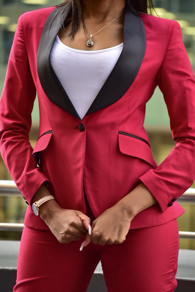 cici_worldwide's tweet photo. Book your look by contacting 0814598290 @jsbespokes https://t.co/CMT9D20knH