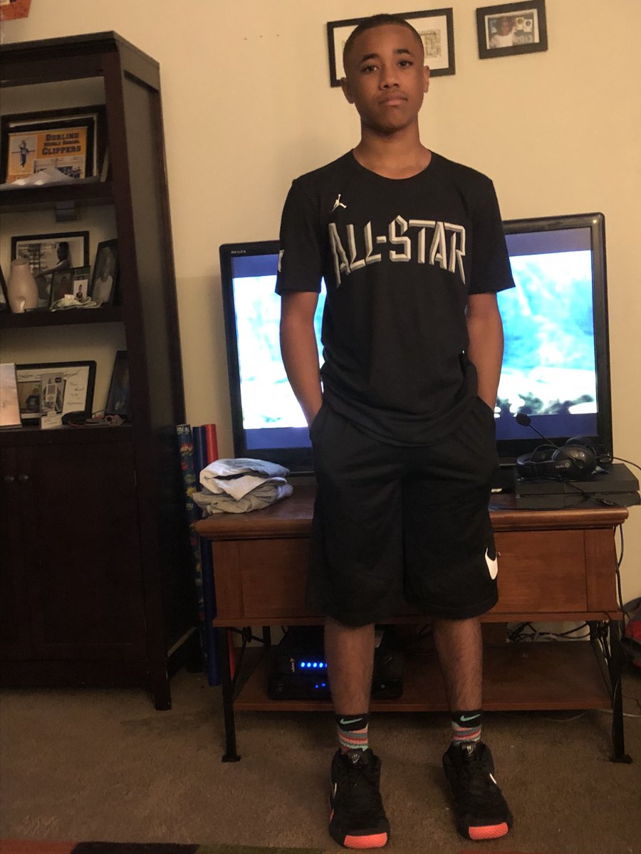 Nicole_Hough's tweet image. My big man 🏀💪🏽 #FirstDayOf8thGrade