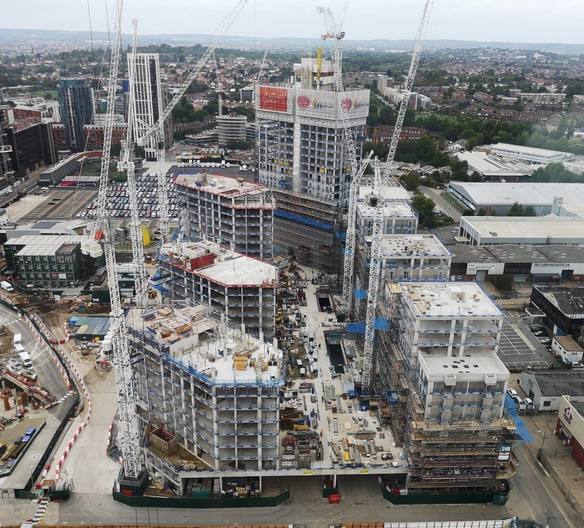 JohnSiskandSon's tweet photo. On E03 Canada Gardens @WembleyPark we hit a huge milestone this week with the removal of the jumpform formwork to level 26 of plot G. This is the tallest part of the superstructure of this development topped out ahead of schedule. Great work by the entire Sisk team on E03. https://t.co/m6ZqhUpynX