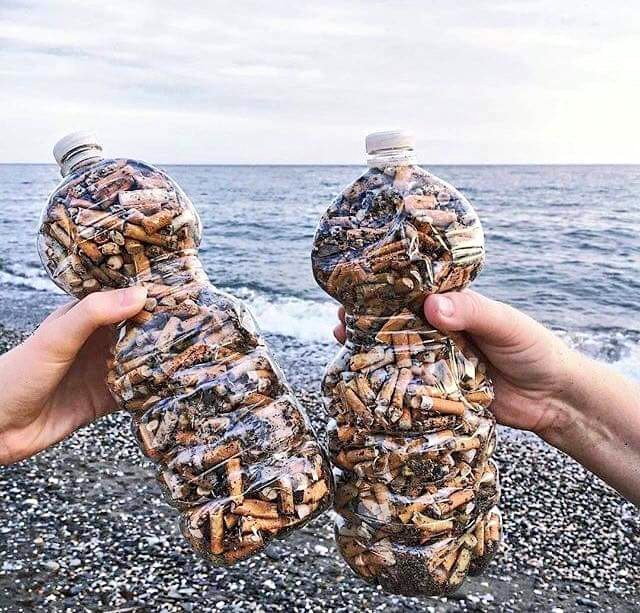 yaltakgurbuz's tweet image. İçici arkadaşlar,sahilde sigara izmaritini söndürüp kuma basınca o kaybolmuyor, bir dalgada ortaya çıkıp denizle buluşuyor ..
Bişey dediğim yok, bilin istedim