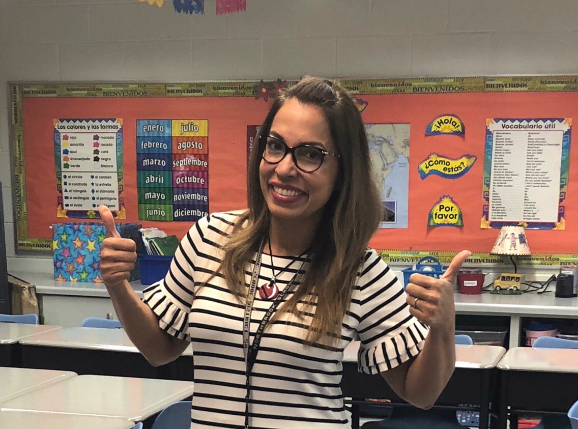 srawitkowskiWM's tweet photo. Ready for my kids!Viva el español!#nb28firstday https://t.co/xlXeTW3K2U