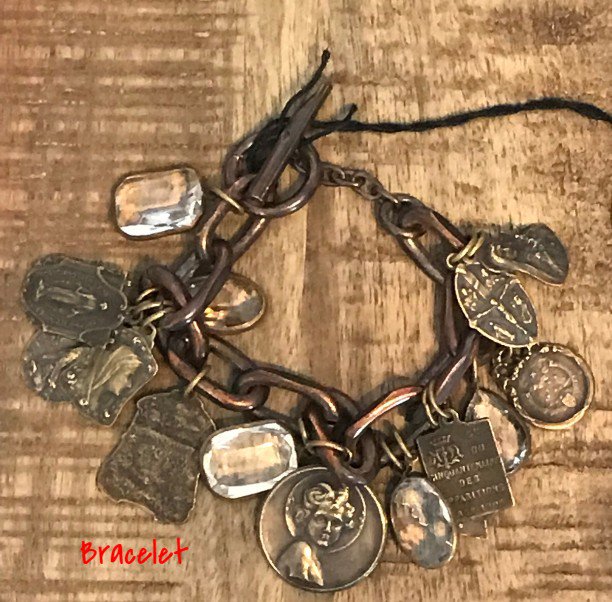 AccessoryDrawer's tweet image. JUST IN: Vintage FRENCH Coin Arrivals! - mailchi.mp/accessorydrawe…