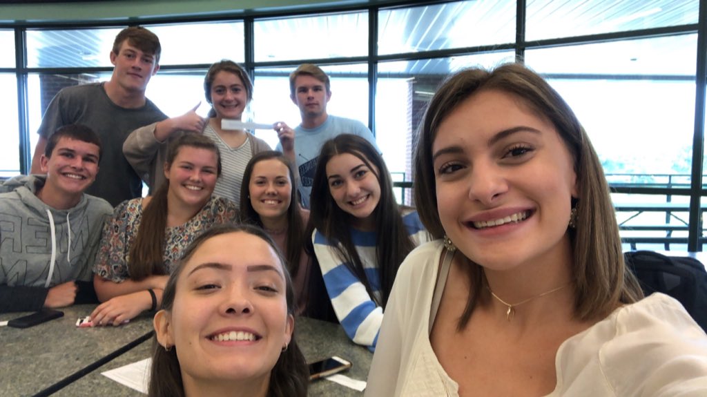 caitlyncalarco's tweet photo. #MCHS_NHS_LeadServeHonor https://t.co/DF0afU2Hte