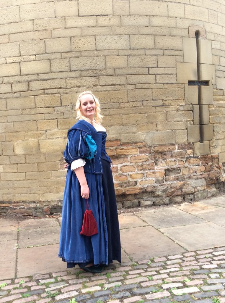 #OnThisDay Charles I raised his standard <a href="/NottmCastle/">Nottingham Castle</a>, declaring war on his #parliament. Here’s our Royalist Lady.