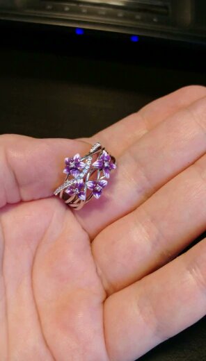 Ring_Keep's tweet photo. 🛍️ Get yours today here ➡️ https://t.co/vhwxXGQerF
🌐 Worldwide Shipping!

#ring #rings #fashionaccessories #ringkeep #fashion #style #womensring #womensfashion #womenswear #jewelry #colorful #beautiful #summer #gem #handmade #pink #sterlingsilver #jewel #chic #enamel #flower https://t.co/GEVKvHYr0S