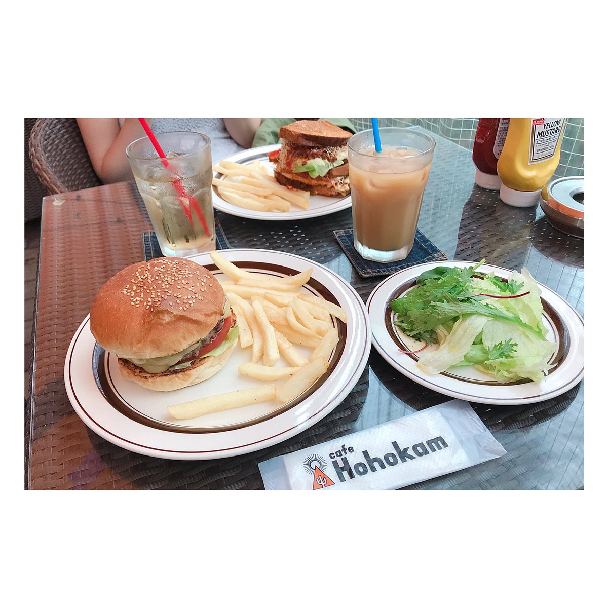 Sarina ゚ Cafe Hohokam Tokyo Harajuku Cafehohokam Hohokam Cafe Hamburger Harajukulunch 東京 原宿 原宿ランチ 原宿グルメ カフェホホカム ホホカム ホホカムバーガー カフェ ハンバーガー 도쿄 하라주쿠 호호캄 카페호호캄