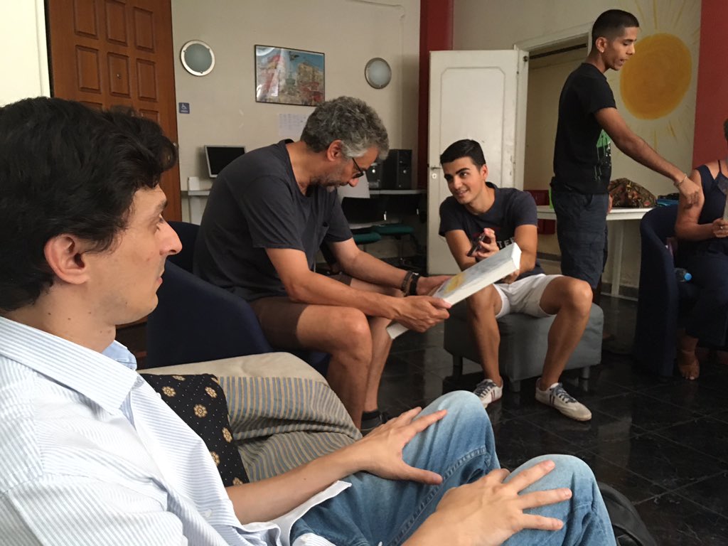 Vicerector Toni Aguiló of <a href="/UIBuniversitat/">Universitat de les Illes Balears - UIB</a> &amp; Director of @cooperacioUIB Ruth Escribano visited today <a href="/FundacioAcsar/">Fundació ACSAR</a> #UNINTEGRA Project Volunteers from Mallorca at <a href="/praksisgr/">Praksis</a> accomodation Centers for unaccompanied minors.