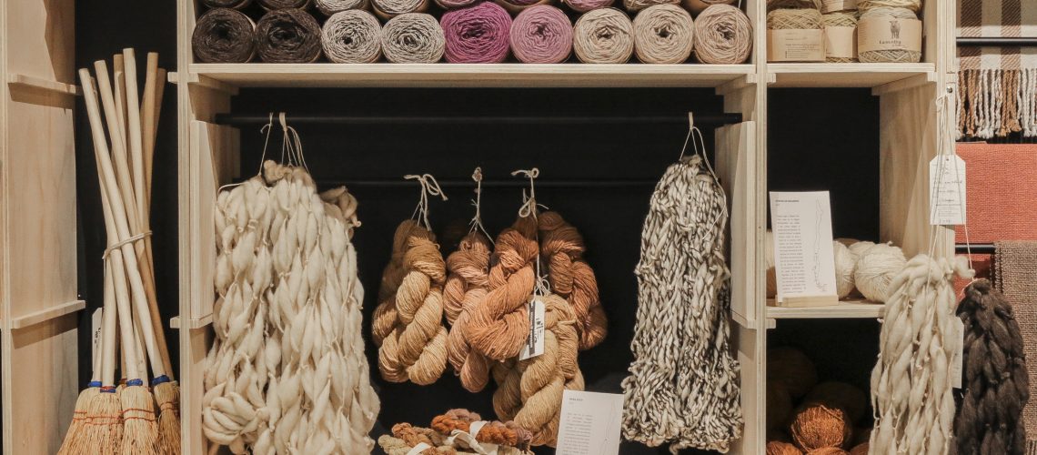 En Drugstore tenemos una tienda que ofrece productos creados por artesanos de distintas partes de Chile. ¡Esto es lo que nos entrega Mercado de Oficio! 
drugstore.cl/2018/08/22/mer…