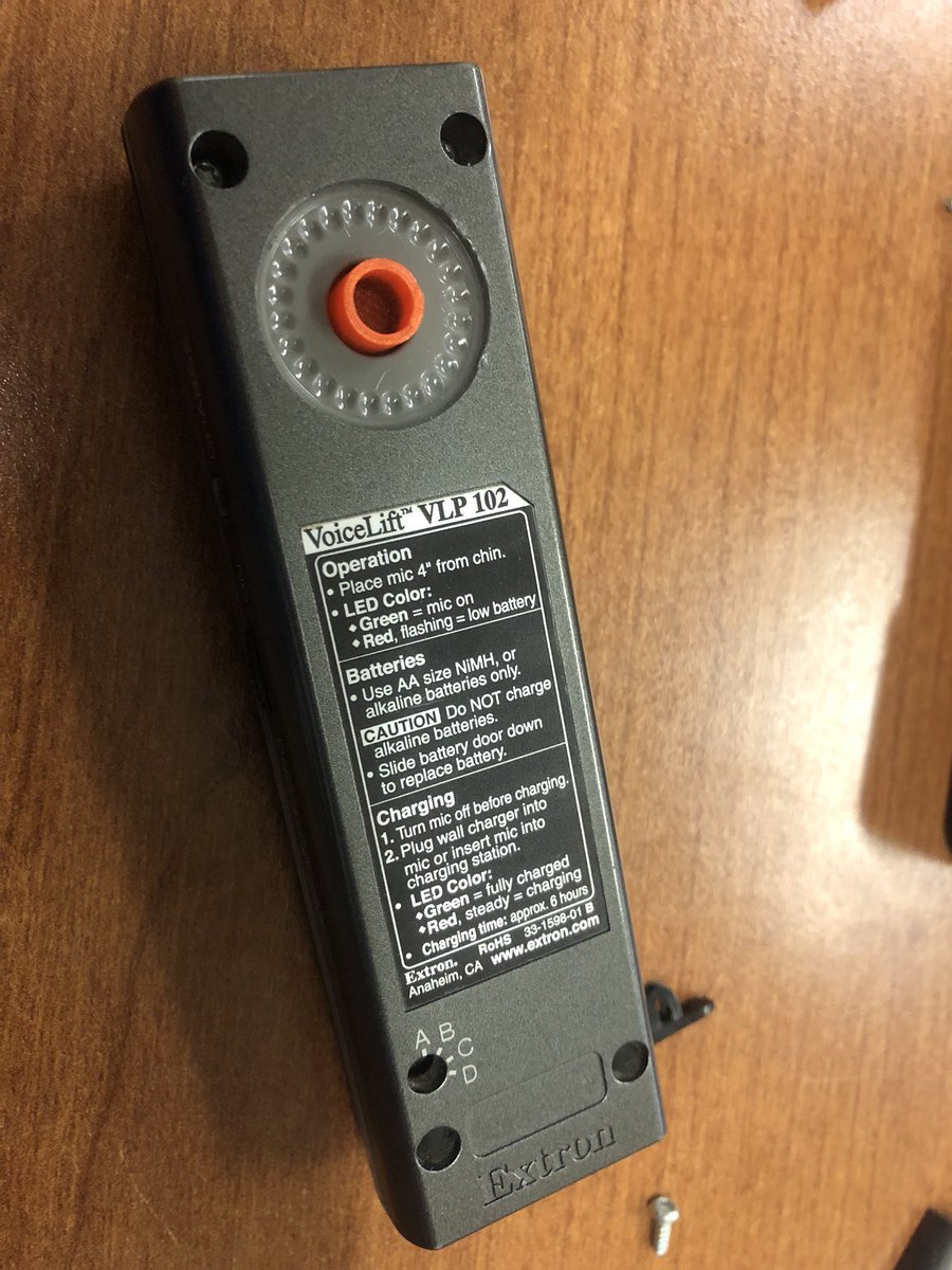 AlkeshOne's tweet image. #PracticalPrinting the clip for my lanyard broke on my classroom amplification system mic, and honestly most of the clips are broken at our school. This is my version 2 replacement, a simple glue together printed in @Proto_pasta Tangerine Orange to match this lanyard upgrade.