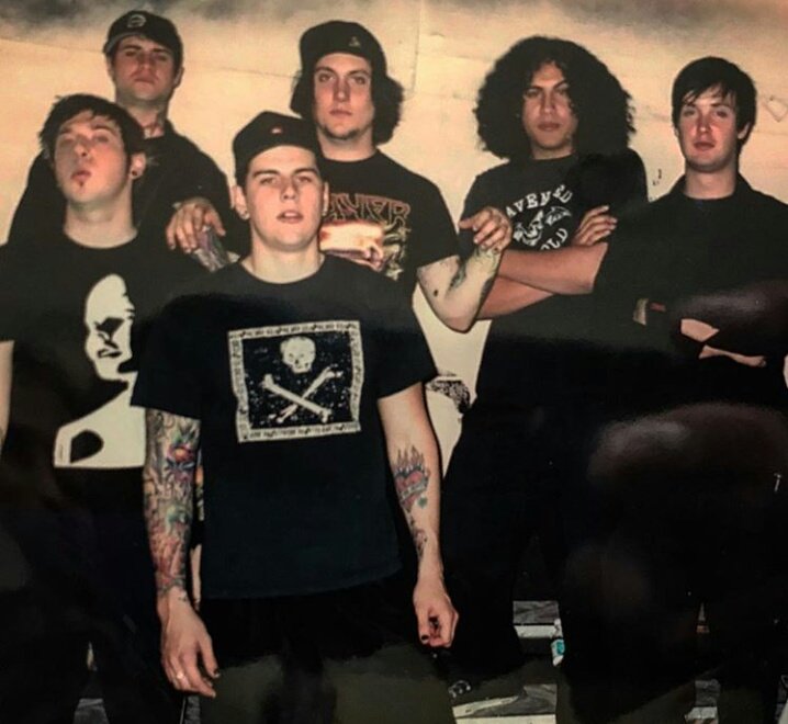 📷 | Avenged Sevenfold com Robert Ortiz (Baterista do <a href="/EscapeTheFate/">EscapeTheFate</a>) em 2004 - (VIA: @robertetf /IG