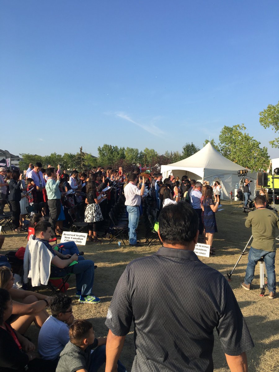 ASETMat's tweet image. Here are some photos from @GlobalFest's 10 Citizenship Ceremony welcoming 100 new Canadians. Ceremonial duties led by Wayne Chiu, CEO of @TricoHomes. #YYC #Alberta