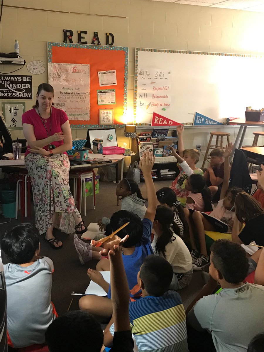 mrspalone10's tweet image. Ms. McHie is inspiring wonder as her class is looking at art work to write about!