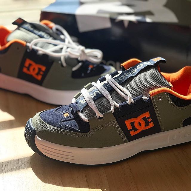 sk8shoesba's tweet photo. DC Lynx OG
•
#dcshoes #dcshoecousa #dcshoesargentina #dcshoeslynxog #dcshoeslynx #dclynx #lynxog •
#sk8shoesba #skateshoes #skatelife #skateboarding #skateboard •
#rippedlaces #weartested #sk8shoewars #chomponkicks #skateyourshoes  #wearyourkicks #st… https://t.co/SqzSpsNYDb https://t.co/sgIN8aLwVL