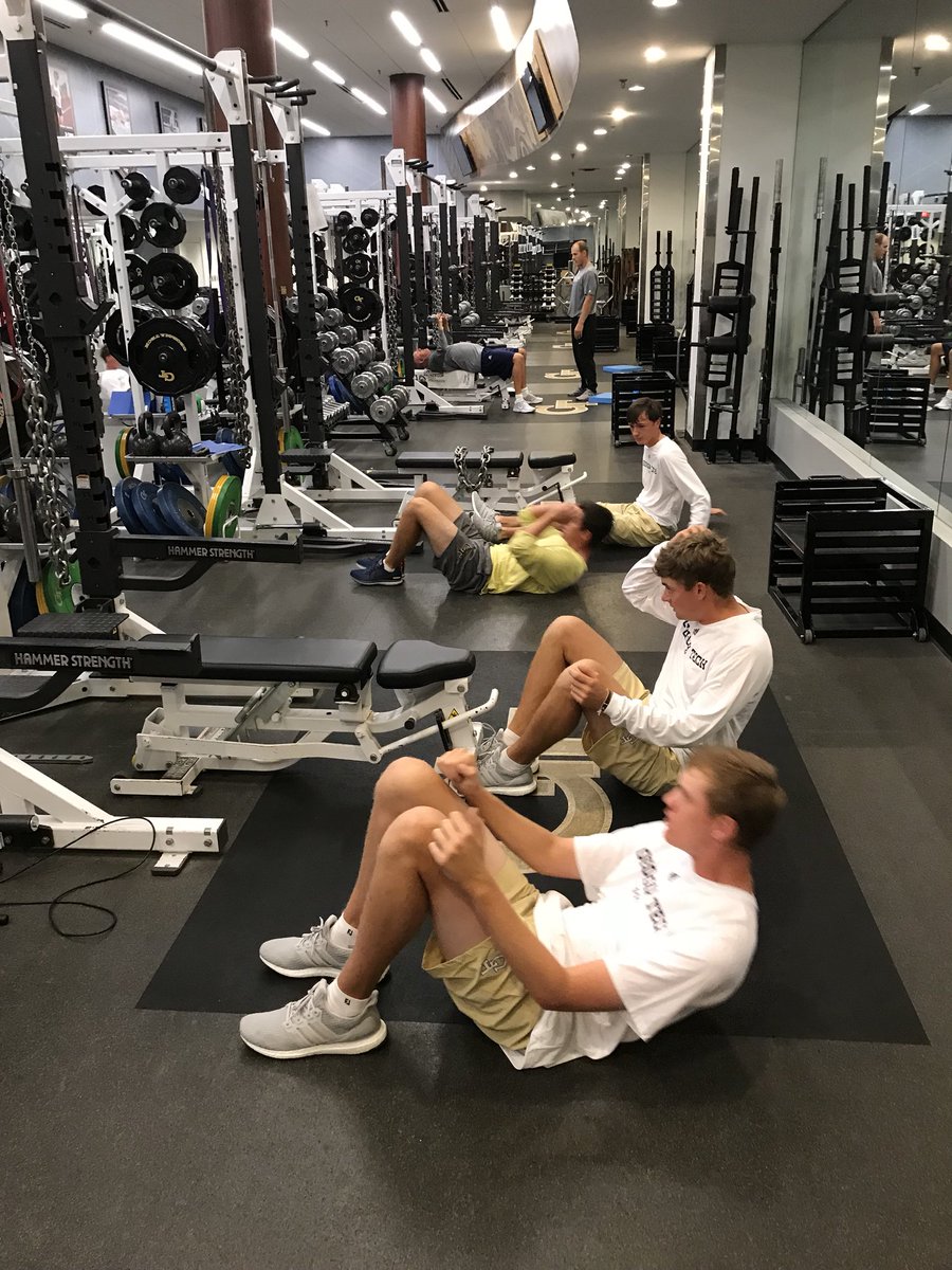 GTGolf's tweet photo. How you get to be #biGTtime - starting early morning workouts the first day of fall semester. #togetherweswarm๐ https://t.co/2mQHvCaJBF