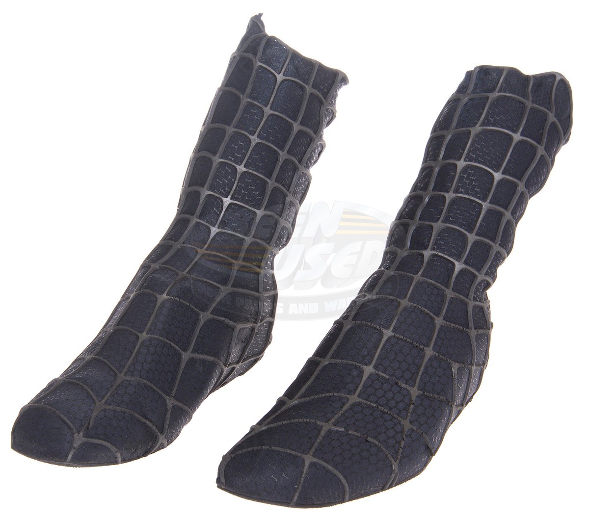 screenused's tweet image. Featured today is an amazing piece of Spider-Man history, with a very low starting bid, so don't miss out - auction ends in 6 days. These are worth several times the opening bid price of $1,000. Spider-Man 3 / Spiderman's Boots (Tobey Maguire) #SpiderMan screenused.com/index.cfm?item…