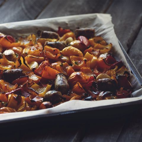 this_table's tweet photo. Happy Hump Day! A sheetpan of Balsamic Roasted Sausage and Peppers gets dinner done supa dupa fast! Customize w/your favorite balsamic/olive oil combo - dinner can be just this easy!
#sheetpansupper #dinner #onepotmeals #midweeksupper #sausageandpeppers
https://t.co/KUanTJtUBk https://t.co/ZzY0F7TZHR