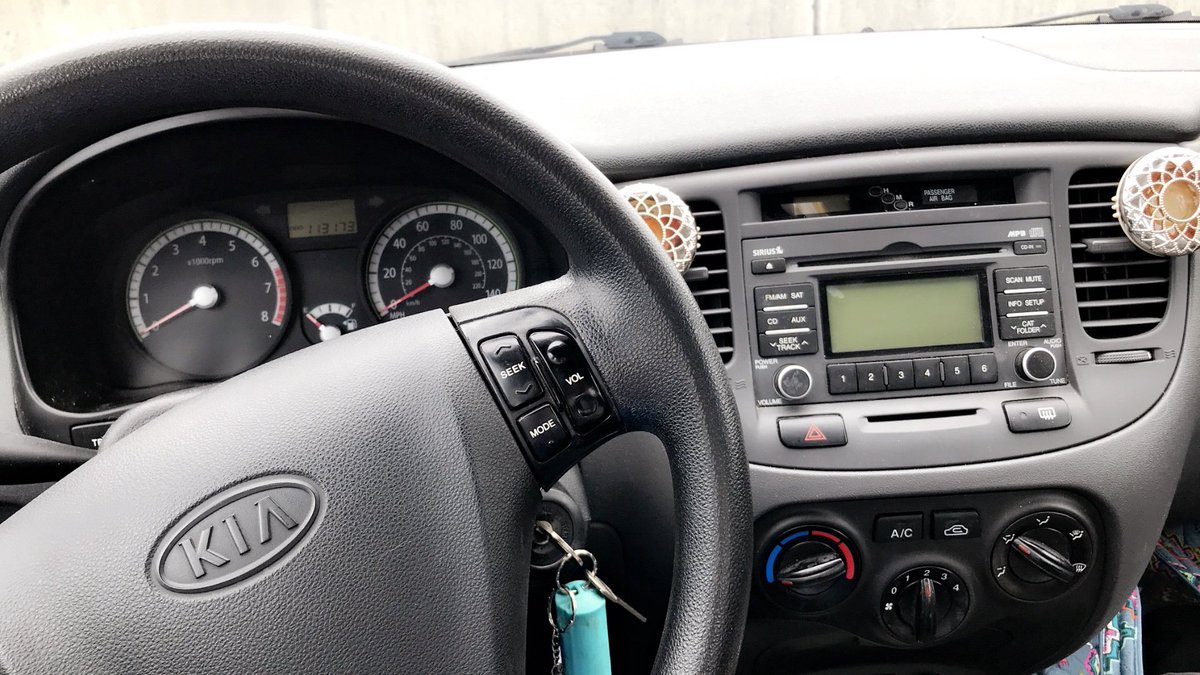 Steiner__49er's tweet photo. Okay friends. I’m selling my Kia Rio. It’s a 2009, 113,173 miles inside is clean, and it runs perfect. I’m only selling it because I’m getting a Honda Accord. PLEASE RTWEET. https://t.co/k4Ao4Ji25y