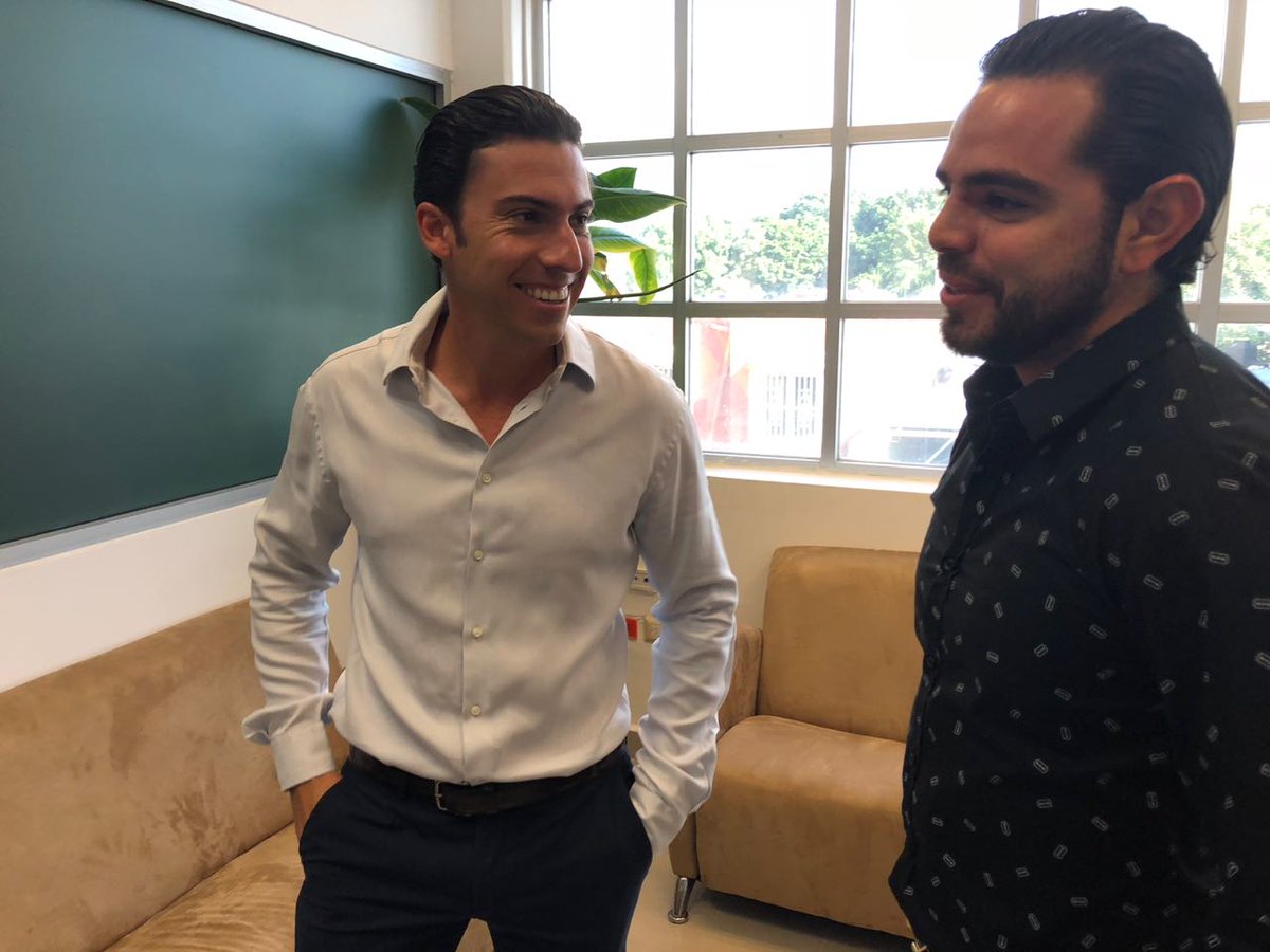 PeriodicoQuequi's tweet photo. #EstaMañana | "Me dedicaré a la iniciativa privada al concluir mi gobierno", Remberto Estrada con @Hermosillog  por #QFM104.3, #GrupoQuequi @rembertoestrada  @PepeGomezCancun  @potigomezmillar https://t.co/USfbYzsZkh