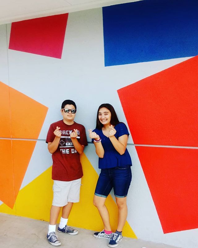 mialva05's tweet image. &quot;So, like, on a level of basic, like the @jacksfilms dad groan-o-meter  but like, basic, how basic do we want this photo?&quot; -@_taylor_buck_ #csarts ift.tt/2Ll2Hb7