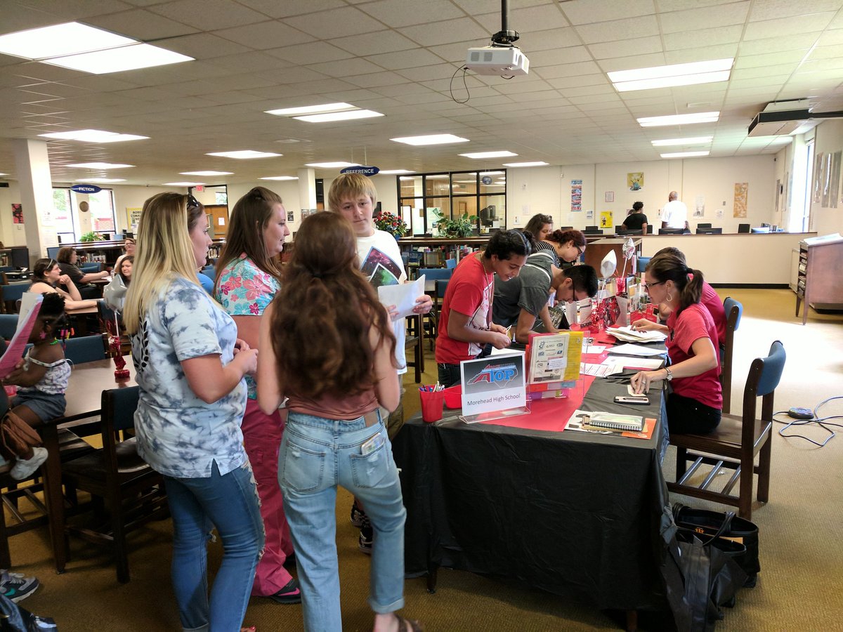 kimberleyt7727's tweet photo. MHS open house!
#panthers #therearetwotypesofpeople
#mhs
@JoyTomsMHS @RyanDMoody1 https://t.co/y2X6kAM5nx