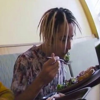 rockyxsnapz's tweet photo. Day 3: Paul eating. 🍝
Yesterday I didn't have time to connect and post about day 3, so I continue this now, also, I realized that I didn't have many pictures of Paul eating, so it took me a little time to get them. 👀
#snapzlalib
#newbeatfund https://t.co/1zpkkalN9r