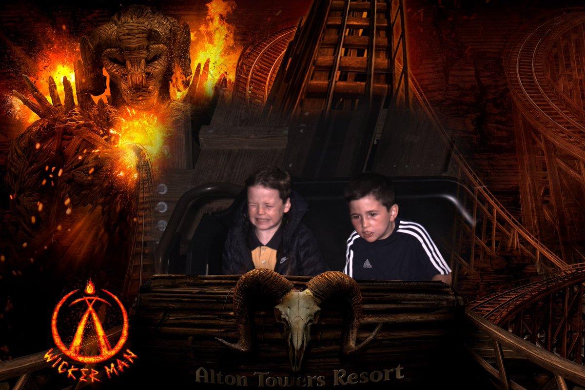 gibboefc77's tweet photo. Good time at Alton Towers today with the kids and a couple of pictures #WickerMan #CongoRapids https://t.co/GtPmF5140C