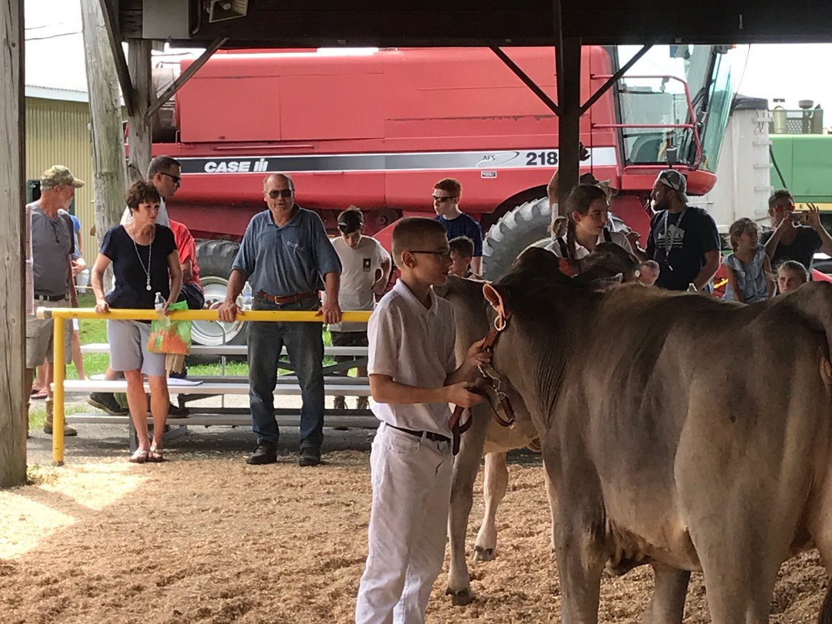 quinn4senate's tweet photo. Great to see all the support for PA's #1 industry, Agriculture. Bucks has the largest 4H org in the state, with approx 9000 youth participants, about 500 of them participated in @GrangeFair684! We don’t all farm, but we all eat! Thx to our farmers for working to provide our food! https://t.co/d10vmMHCxR