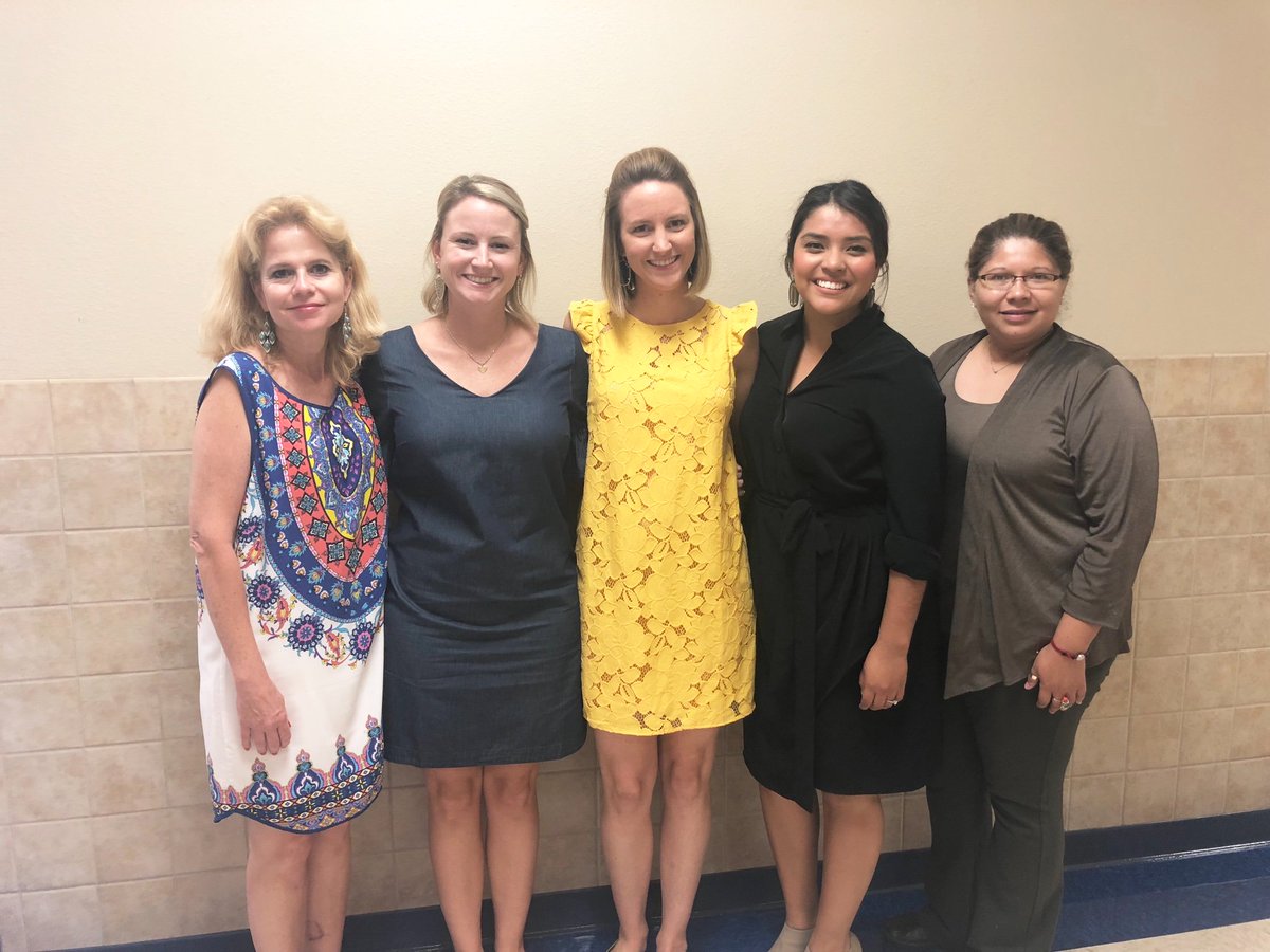 KatieCDarst's tweet photo. We are so excited to meet our 2nd graders 🖤😋 @RodriguezESISD #MatadorFamily https://t.co/fQ1orLPXnq