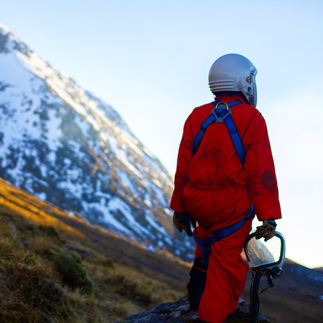 Element 186 tweet media