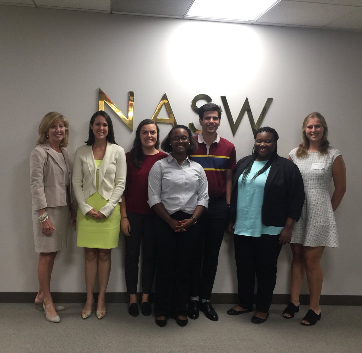 ccphelps1's tweet photo. UA Social Work students begin the semester in DC@UASSWField
@UA_SocialWork
#RollTide
#SWField
#uaswork https://t.co/5RqupWU5TZ
