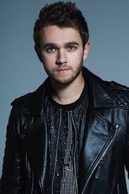 ApreciationTw's tweet image. RT For Selena Gómez
Like For Zedd