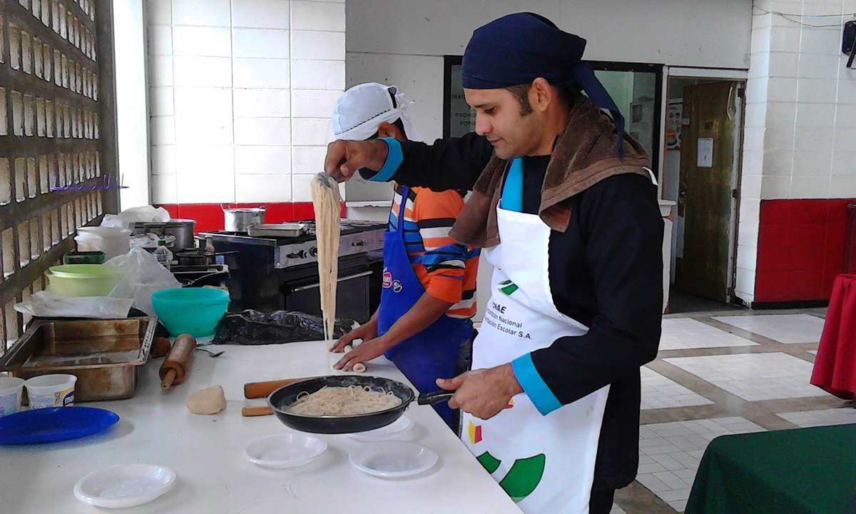 alvaro_educ's tweet photo. En vivo se desarrolló muestra culinaria del programa turismo en las instalaciones de @incesbarinas celebrando el #59AniversarioInces, por una Barinas Potencia, por una patria Productiva. #IncesInnovaEnLinea https://t.co/g2vhJofQD7
