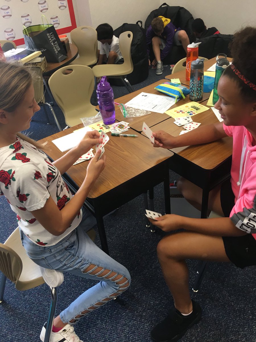 amandagibson318's tweet photo. Comparing and Ordering Integers #mathcanbefun #integerwar #warofnumbers @LindseyElem @maymathscience @LoneStars6 https://t.co/jvYAspASMg