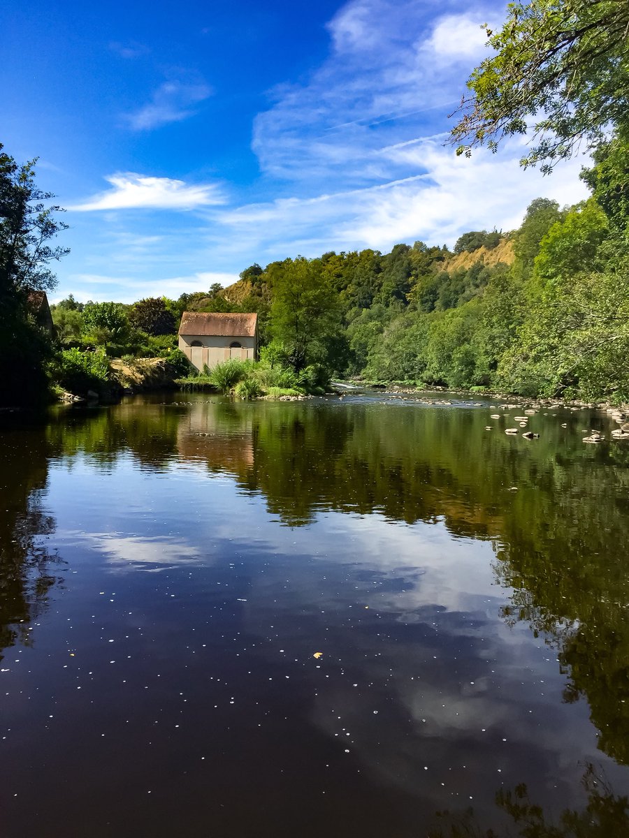 BaptistePhotos's tweet photo. Quoi de mieux qu’une après midi ensoleillée au bord de l’eau à Gargilesse ?!
#riviere #eau #soleil #gargilesse #paysage #Photographie https://t.co/tgXqtq8qc6