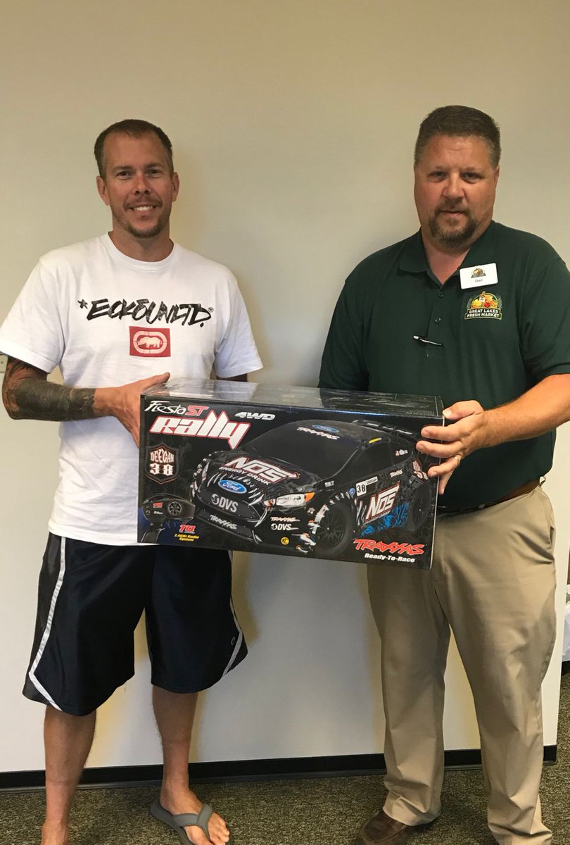GLFreshMarket's tweet photo. We were excited to have some fantastic prizes to give away to some lucky people that attended Moose Fest this year.  Congtratulations Tom G. on winning the NOS Energy/Traxxas radio control car! https://t.co/UZjBIFYZHI