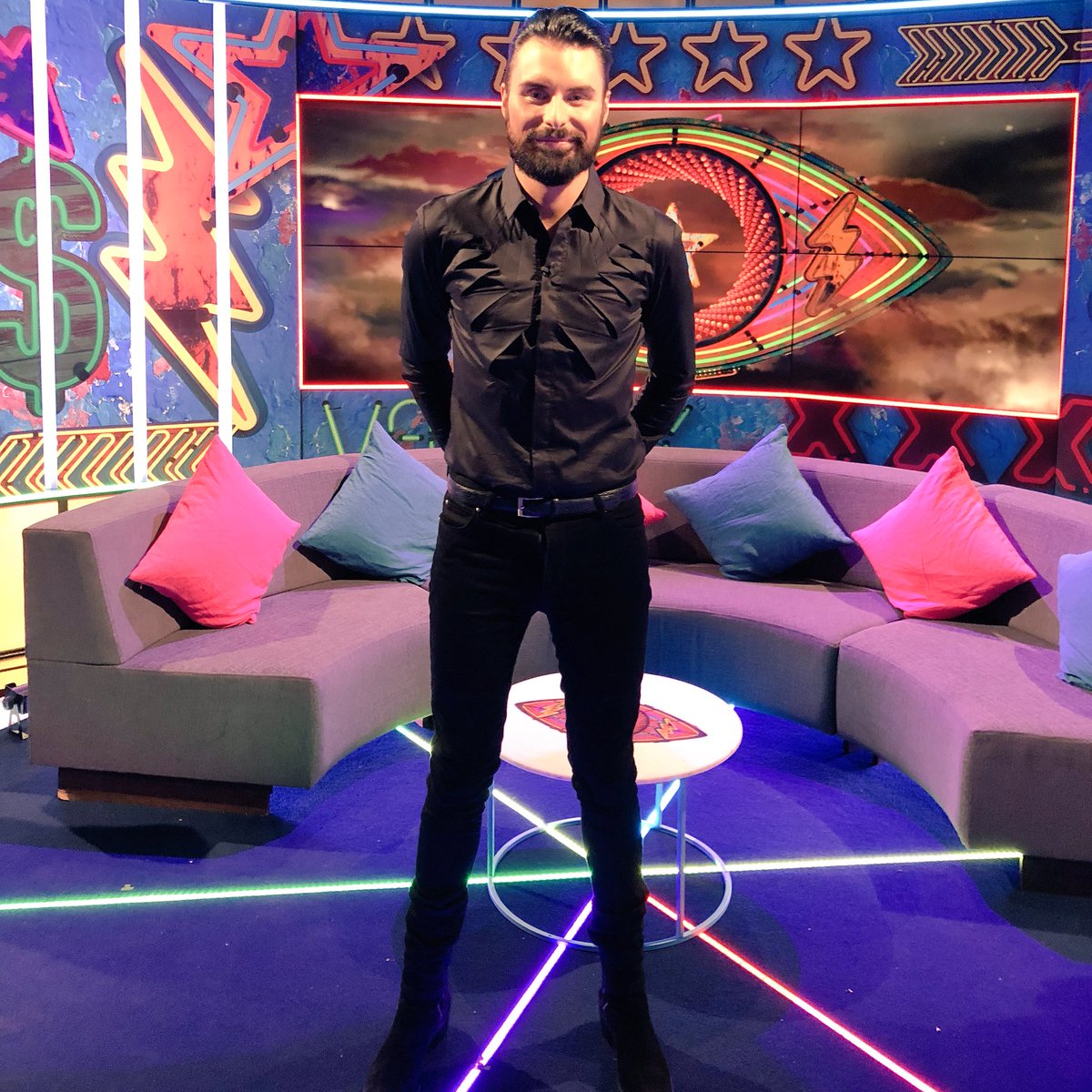 RylanStyle's tweet image. . @Rylan wears shirt @__UNCONDITIONAL belt @ZARA jeans @ASOS boots @LouboutinWorld #CBB #CBBBOTS