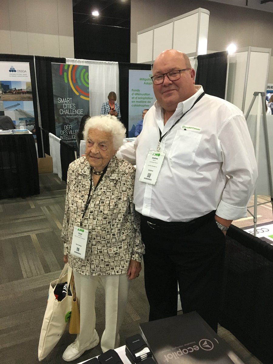 EcopilotAI's tweet photo. We had a chance to meet Hazel McCallion this week @AMOPolicy and have a fantastic chat with her about her career which is still ongoing at 97! Such a pleasure! That's after nearly 40 years as Mayor of #Mississauga! #AMOConf2018 #HazelMcCallion #WOW #AndrewDeacon https://t.co/8zFBdlSDEG