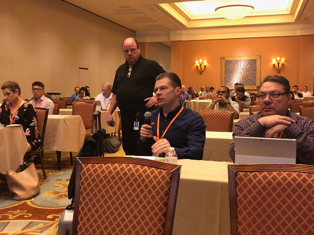 Rick Feuling of ⁦<a href="/RITEPOS/">RITE POS Systems</a>⁩ poses a question about proximity marketing to ⁦<a href="/gregbuzek/">Greg Buzek</a>⁩ at the ⁦<a href="/RetailRealmConf/">RetailRealmConf</a>⁩. #RRC18