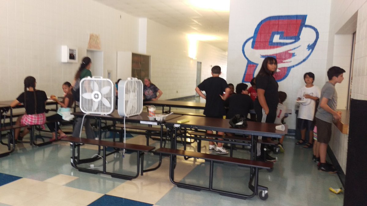 MitzaMorales's tweet photo. Getting our students ready for school! Thank you Barber Shop Leon for the free haircuts! @RDGschools #southernrocks #RSDProud https://t.co/u4gtdUh5gi