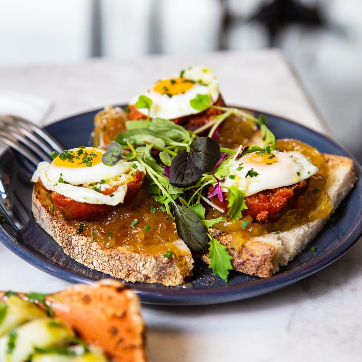 Quail's eggs and chorizo on toast. Just add friends (and wine, obvs). 🍳🍷