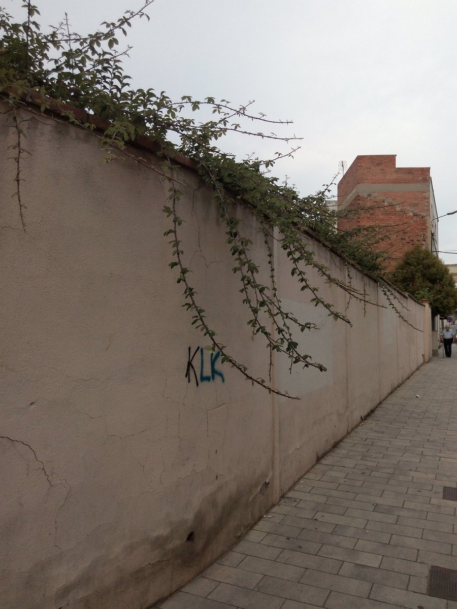 Podríem fer alguna cosa per evitar que algú prengui mal <a href="/ajigualada/">Ajuntament Igualada</a> ????? <a href="/marccastells/">Marc Castells</a> c/Sant Josep amb Sant Francesc d'Assís