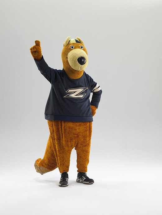 UAgives's tweet photo. Thank you Berry, Berry much! Zip, Zip hooray for Phyllis &amp; the late James Berry. To honor the 1939 grads, the Berry family created a generous endowment to provide #scholarships for @Uakron students who personify Zippy. Phyllis, 102, remains a Zippy fan! @uakronalumni #ForeverAZip https://t.co/AGegnQCpfx