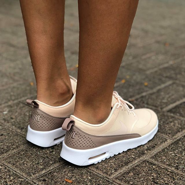 nike air max thea guava ice