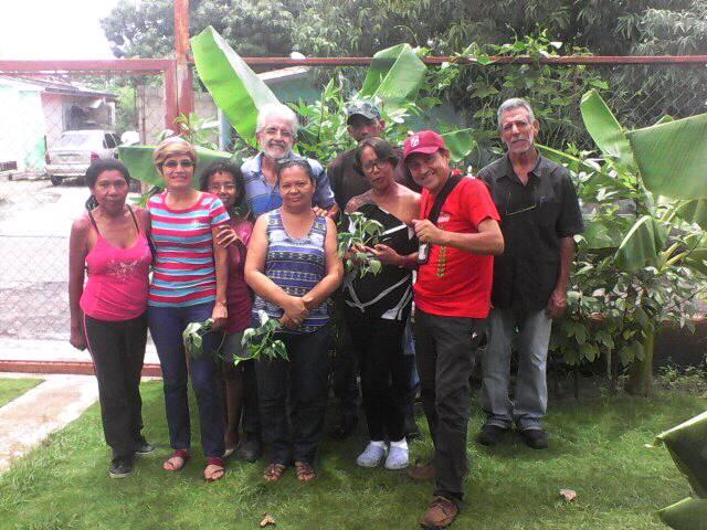 FcwlEcos's tweet photo. @Mayesocialista Saludos camarada le reiteramos nuestro apoyo incondicional como GUERRILLEROS COMUNICACIONALES AGROURBANOS desde Carabobo .@FreddyBernal  .@NicolasMaduro  .@WILLIANVIVE  .@miguel10burgos  .@minppau https://t.co/z3PIUaGf6O https://t.co/ofZUtxJA86