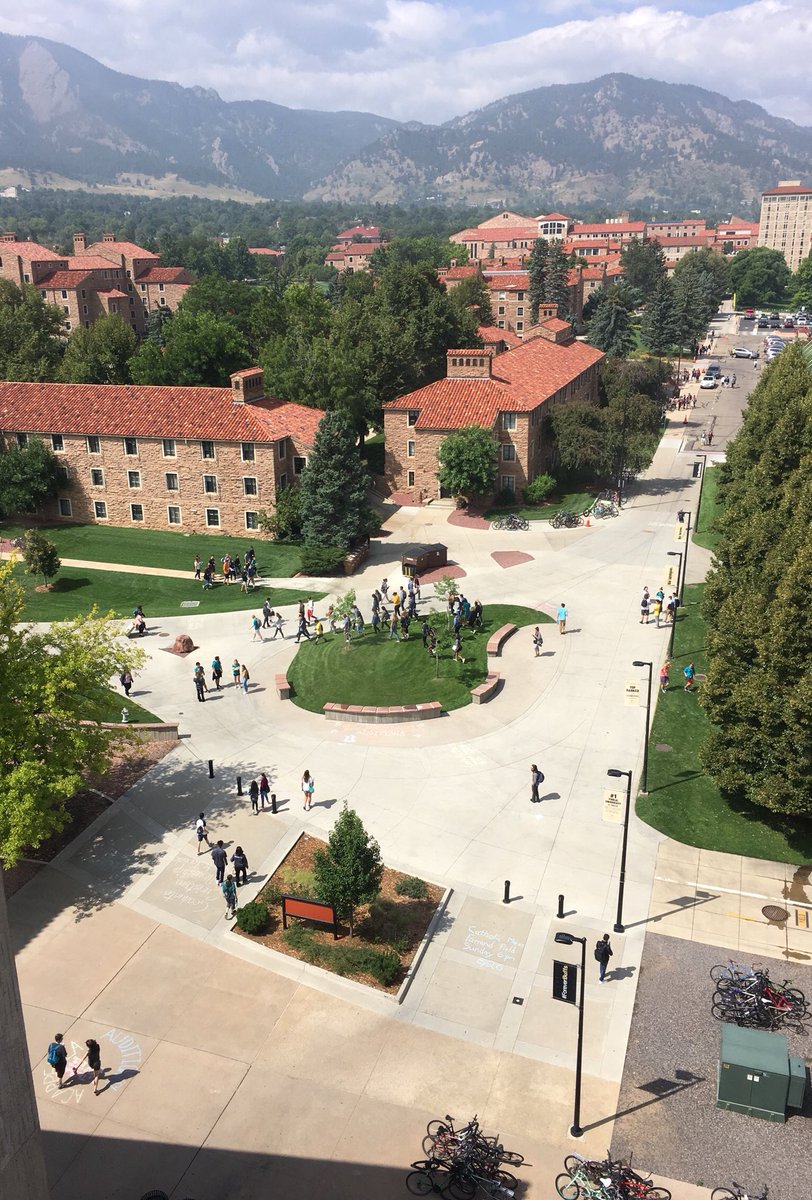 CUEngineering's tweet photo. Less than one week ago, campus was gloomy, quiet and without students.
Today, itβs sunny and buzzing with energy as new #EngineeringBuffs from across the globe explore campus! π https://t.co/HUNkBoCjVc
